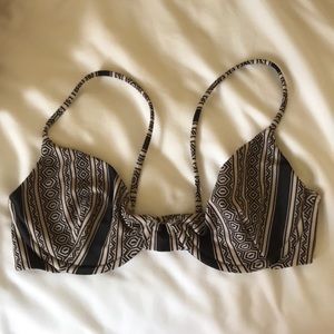 acacia manhattan top in polynesia!